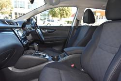 2017 Nissan
QASHQAI TS