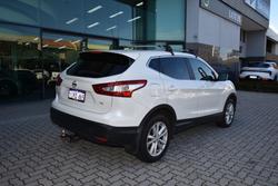 2017 Nissan
                QASHQAI TS