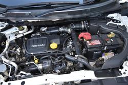 2017 Nissan
                QASHQAI TS