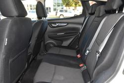 2017 Nissan
                QASHQAI TS