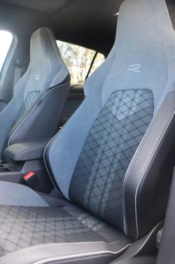 2023 Volkswagen
Golf 110TSI R-Line
