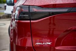 2025 Isuzu
MU-X LS-M