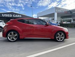 2013 Hyundai
Veloster SR Turbo