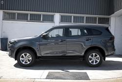 2025 Isuzu
MU-X LS-M