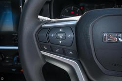 2025 Isuzu
MU-X LS-M