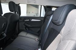 2025 Isuzu
MU-X LS-M