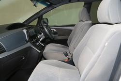 2016 Toyota
Tarago GLX