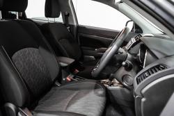 2024 Mitsubishi ASX LS