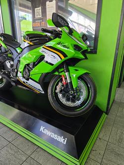 2025 Kawasaki NINJA ZX-10R Green