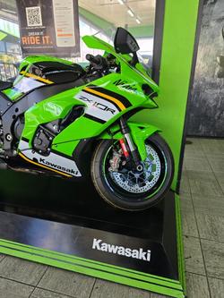 2025 Kawasaki NINJA ZX-10R Green