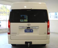 2022 Toyota
Hiace Commuter GL