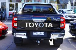 2022 Toyota
                Hilux SR