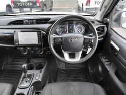 2023 Toyota
Hilux SR