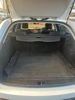 2013 Holden Commodore SV6 VF MY14 Heron White