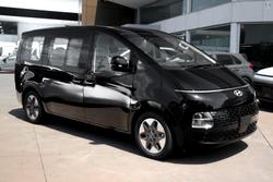 2025 Hyundai
                STARIA Highlander
