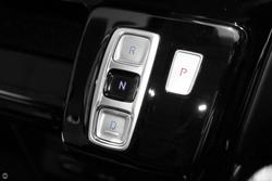 2025 Hyundai
                STARIA Highlander