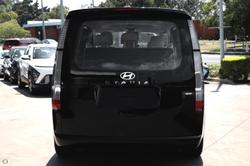 2025 Hyundai
                STARIA Highlander