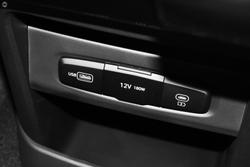 2025 Hyundai
                STARIA Highlander
