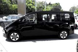 2025 Hyundai
                STARIA Highlander