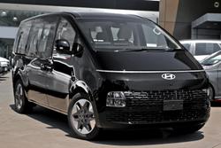 2025 Hyundai
                STARIA Highlander