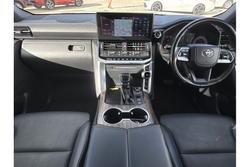 2022 Toyota
Landcruiser VX