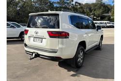 2022 Toyota
Landcruiser VX
