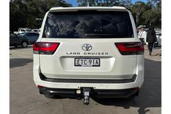 2022 Toyota
Landcruiser VX