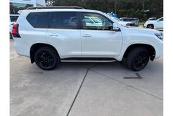 2021 Toyota
Landcruiser Prado Kakadu