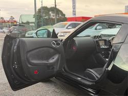 2010 NISSAN
370Z