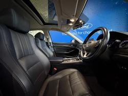 2020 Honda
Accord VTi-LX