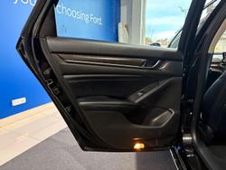 2020 Honda
Accord VTi-LX
