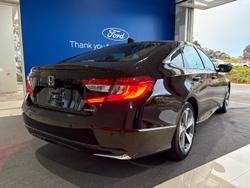 2020 Honda
Accord VTi-LX