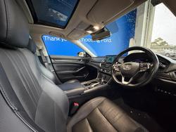 2020 Honda
Accord VTi-LX