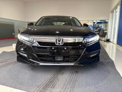 2020 Honda
Accord VTi-LX