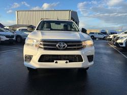 2015 Toyota
                Hilux SR