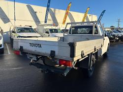 2015 Toyota
                Hilux SR