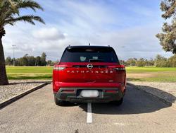 2024 Nissan
Pathfinder Ti