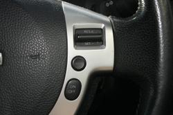 2011 Nissan
Dualis Ti