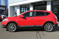 2011 Nissan
Dualis Ti