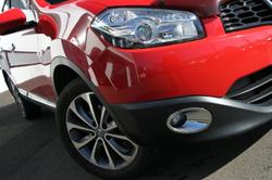 2011 Nissan
Dualis Ti