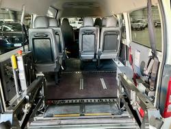 2018 Toyota Hiace Commuter TRH223R French Vanilla