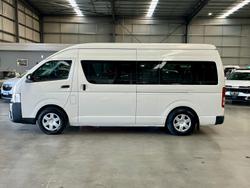 2018 Toyota Hiace Commuter TRH223R French Vanilla