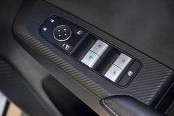 2022 Mitsubishi
Outlander ES
