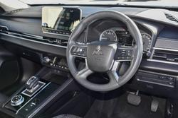 2022 Mitsubishi Outlander ES ZM MY22 White