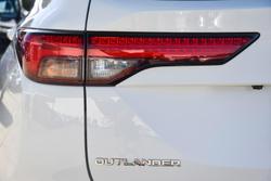 2022 Mitsubishi Outlander ES ZM MY22 White