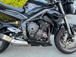 2022 Triumph STREET TRIPLE RS Black