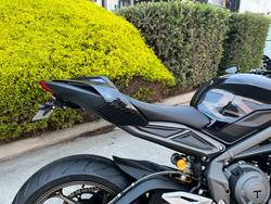 2022 Triumph STREET TRIPLE RS Black