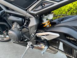 2022 Triumph STREET TRIPLE RS Black