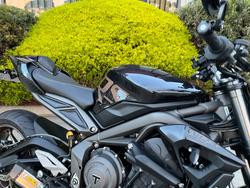 2022 Triumph STREET TRIPLE RS Black