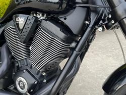 2016 VICTORY HAMMER 8-BALL Solid Black INT